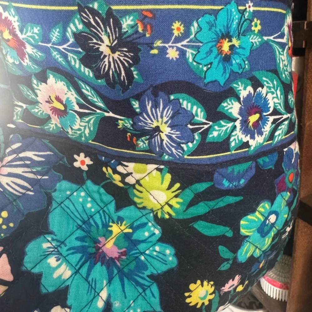 Moonlight Garden Vera Bradley Iconic Large Travel Duffel Bag NEW! - Picture 4 of 4